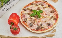 Пицца с ветчиной и грибами на тонком тесте - Ресторан Мамуля - доставка вкусной еды в Екатеринбурге