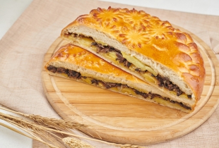 Пирог с картофелем и грибами - Ресторан Мамуля - доставка вкусной еды в Екатеринбурге